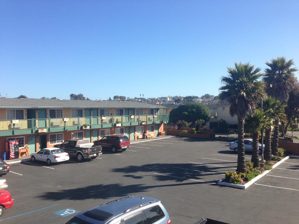 Sand Castle Inn Seaside Exterior photo